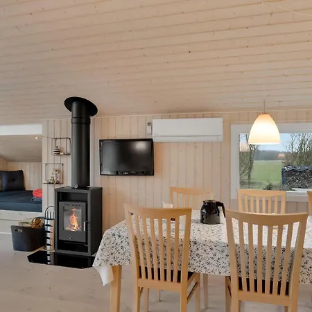 Stunning In With House A Panoramic View Spottrup