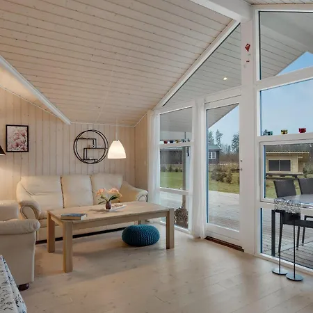 Stunning In With House A Panoramic View